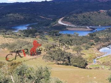 CAPPORTUGAL - A vendre – Terrain trés bien situé, avec une vue extraordinaire sur le lac Alqueva