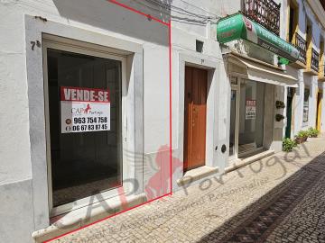 CAPPORTUGAL - 18 750 - Vende-se em Moura - Comercio no centro da cidade