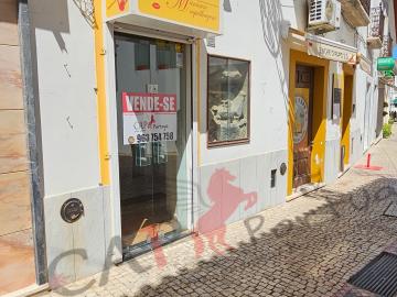 CAPPORTUGAL - 11 250€ - Vende-se em  Moura - Comercio no centro da cidade